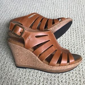 CLARKS ✨LIKE NEW✨ platform wedges